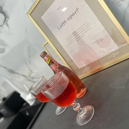 Latte Z Tarasem Blisko Stare *