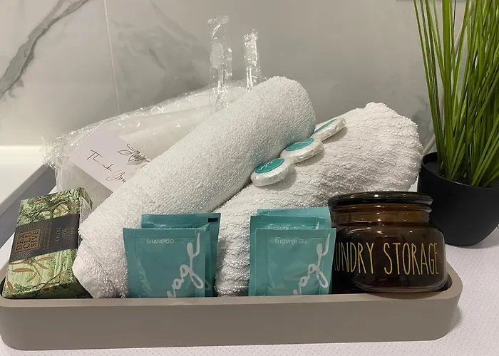 Latte Z Tarasem Blisko Stare 公寓